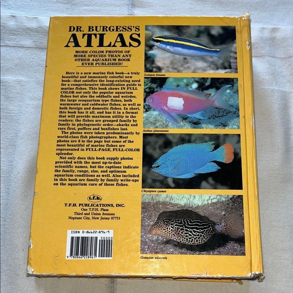 's Atlas of Marine Aquarium Fishes - Vibrant Yellow Cover